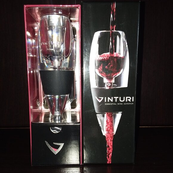 Crate and Barrel Vinturi Red Wine Aerator with standNew in box - Picture 1 of 4